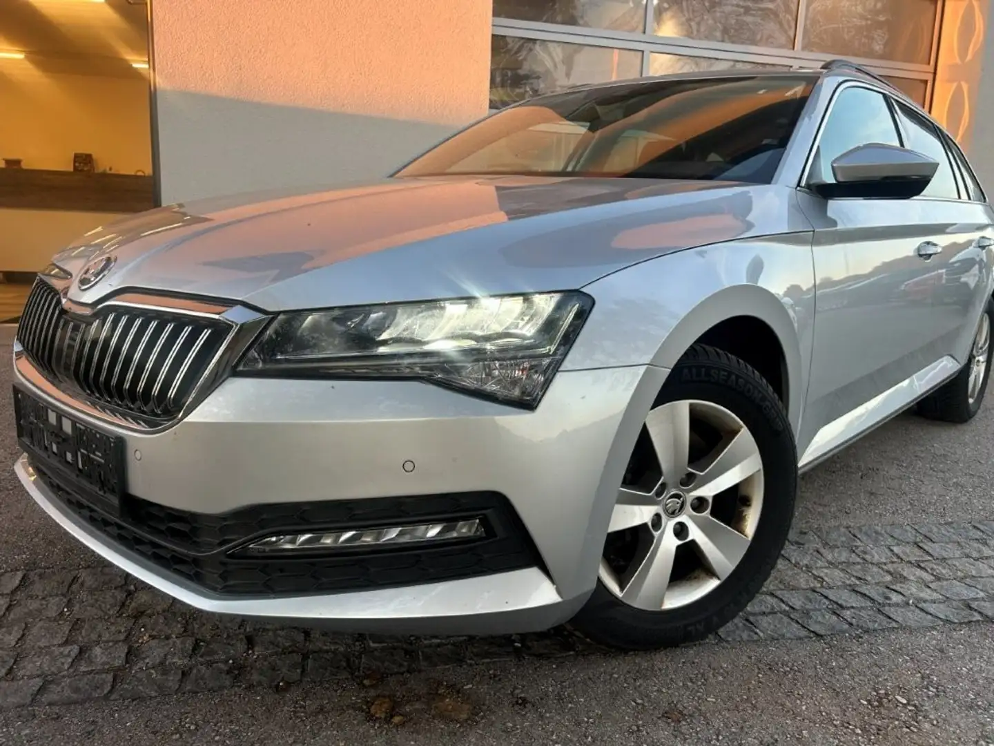 Skoda Superb 2.0 TDI Ambition (EURO 6d) Silber - 1