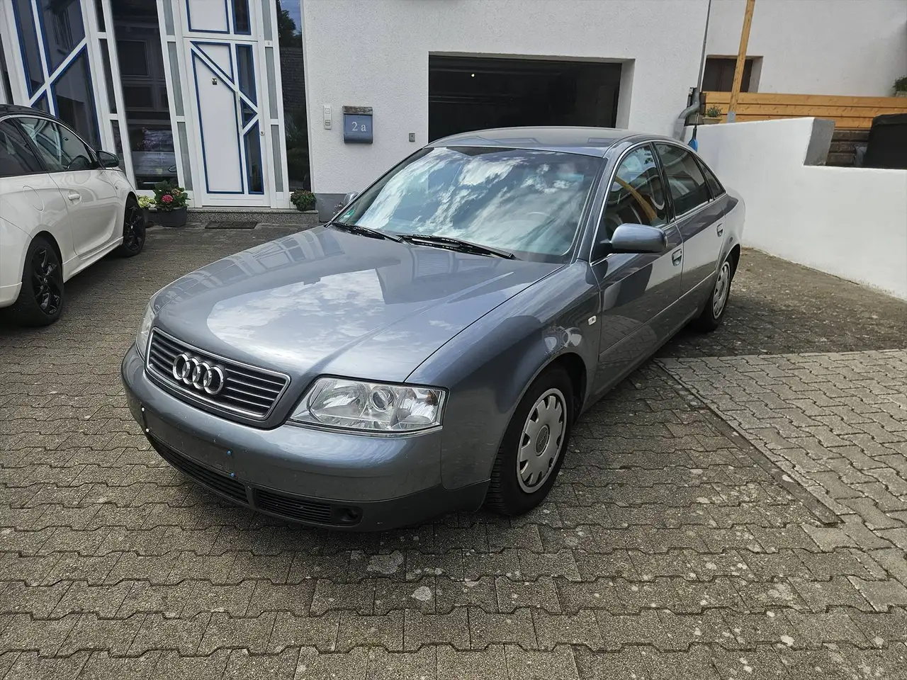 Audi A6 2.4, foto 1