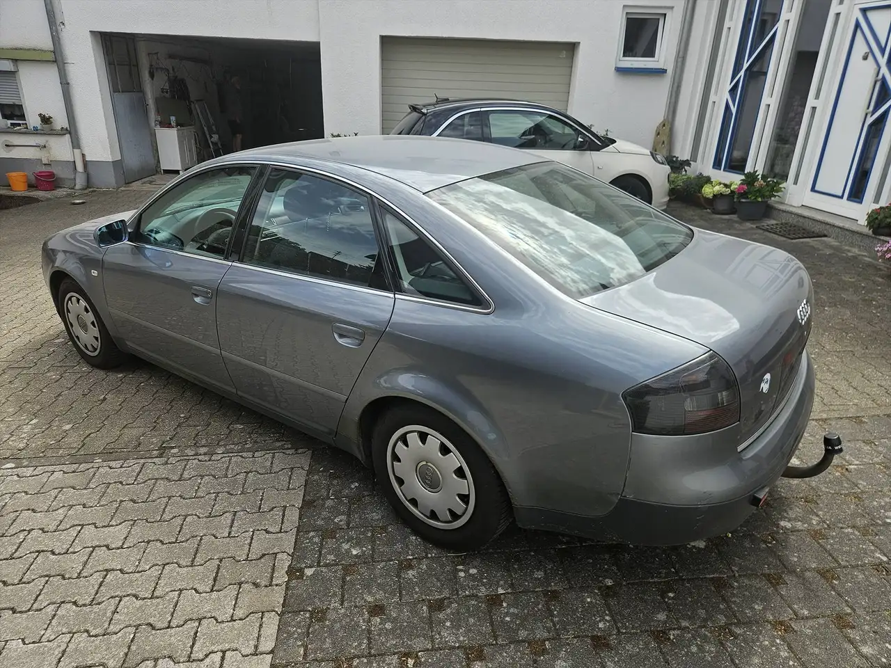 Audi A6 2.4, foto 2