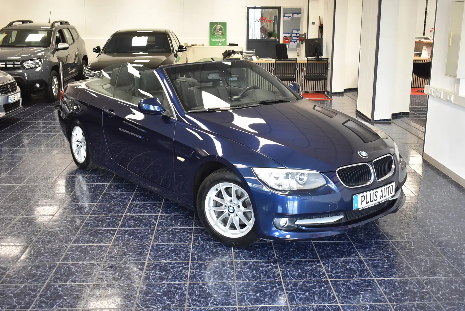 BMW 318 i Cabrio Xenon Klimaaut Leder Temp PDC Blau - 2