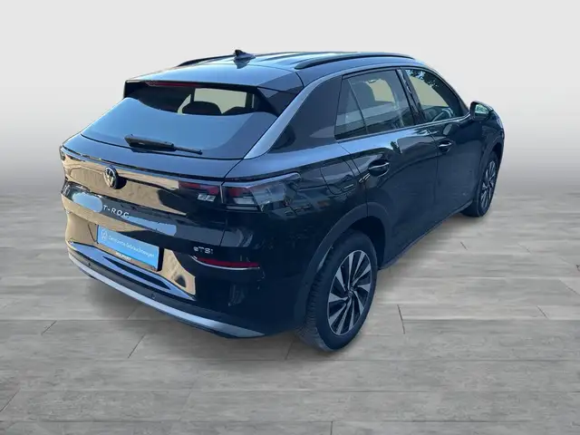 Volkswagen T-Roc view 6