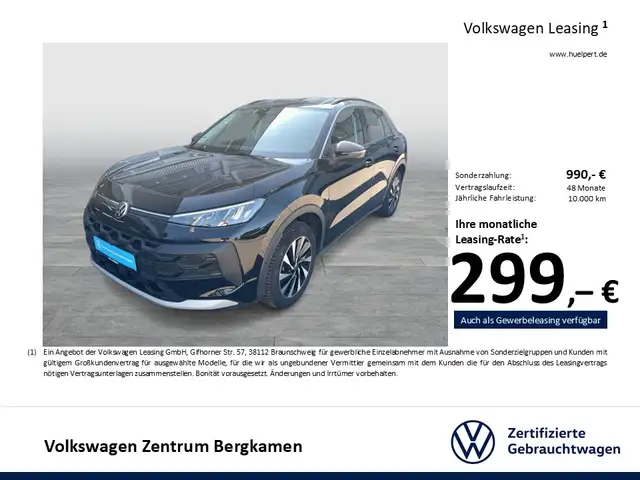 Volkswagen T-Roc view 3