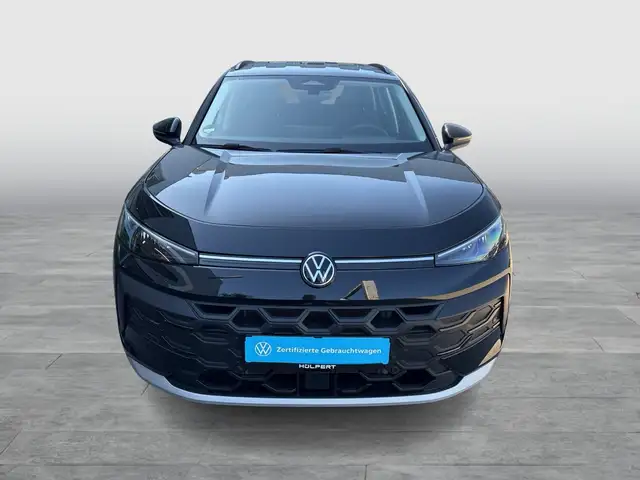 Volkswagen T-Roc view 8