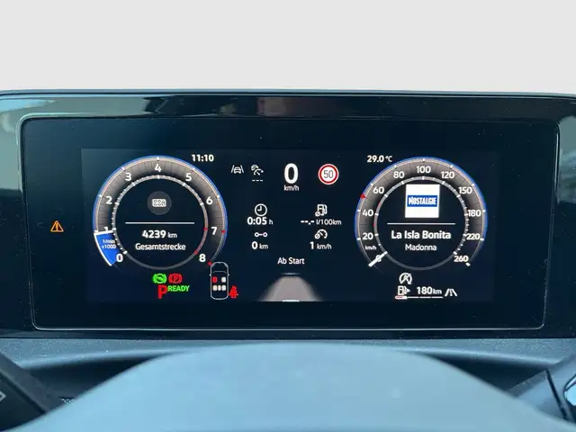 Volkswagen T-Roc view 13