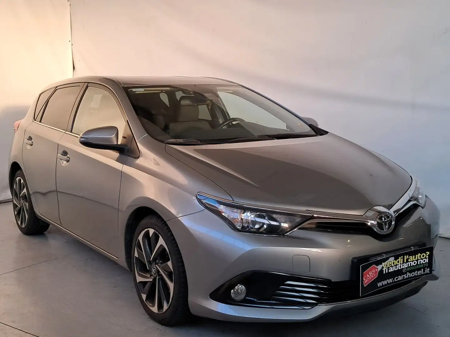Toyota Auris Auris 1.4 D-4D Active Grigio - 2