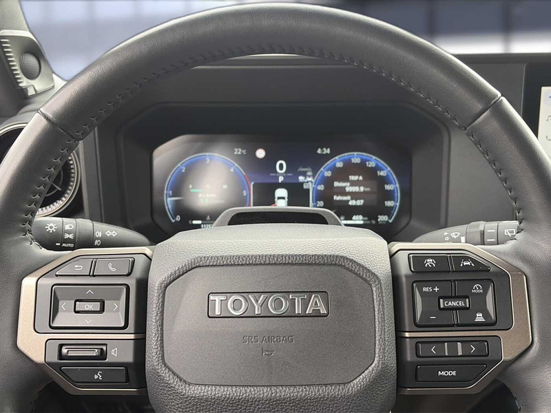 Toyota Land Cruiser AWD First Edition — photo 11