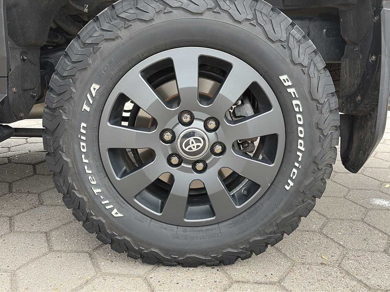 Toyota Land Cruiser AWD First Edition — photo 14