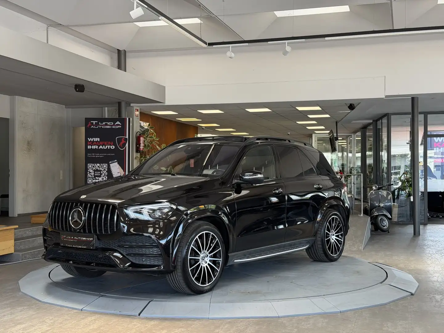 Mercedes-Benz GLE 350 de 4Matic AMG-Line *Pano*Burmester*360*AHK Schwarz - 1
