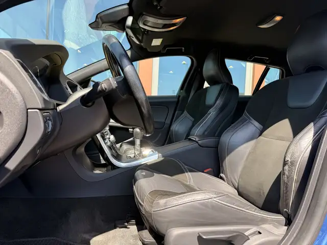Volvo V60 view 5