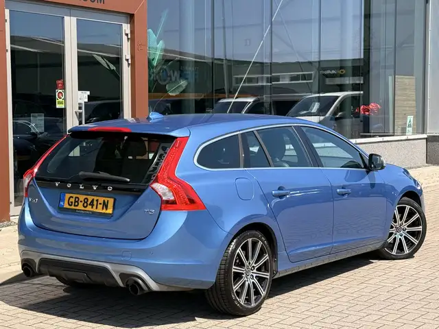 Volvo V60 view 12