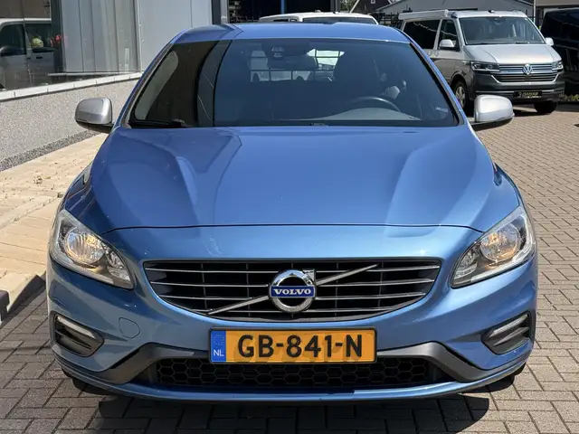Volvo V60 view 8