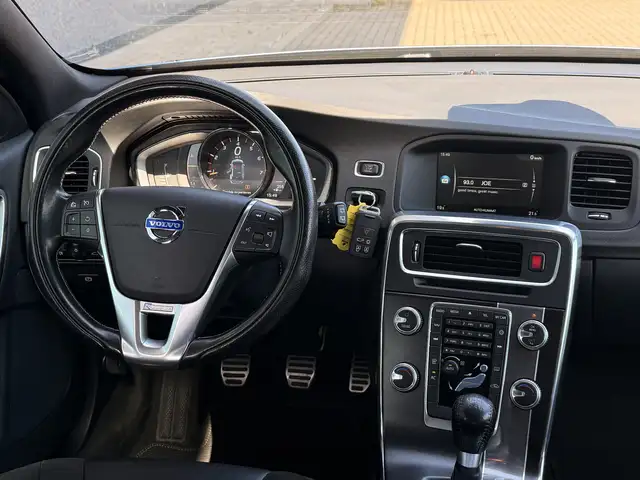 Volvo V60 view 19