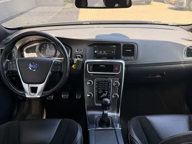 Volvo V60 view 28