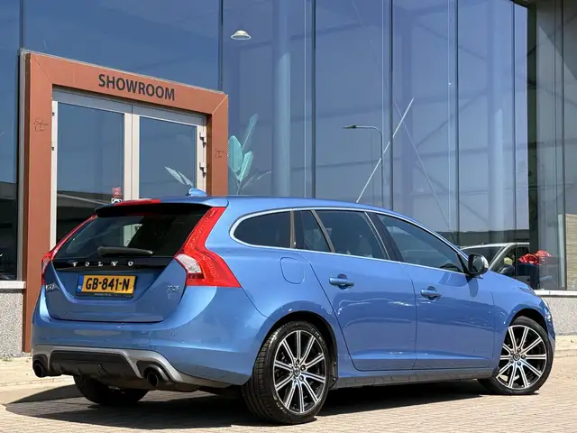 Volvo V60 view 10
