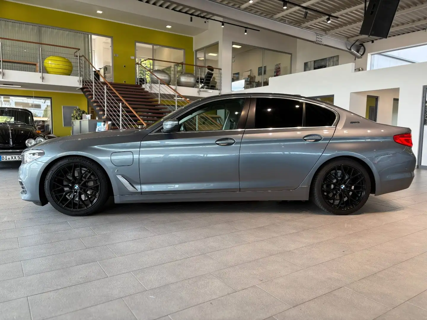 BMW 530 e Hybrid*Kamera*Business*ACC*LED* Blauw - 2