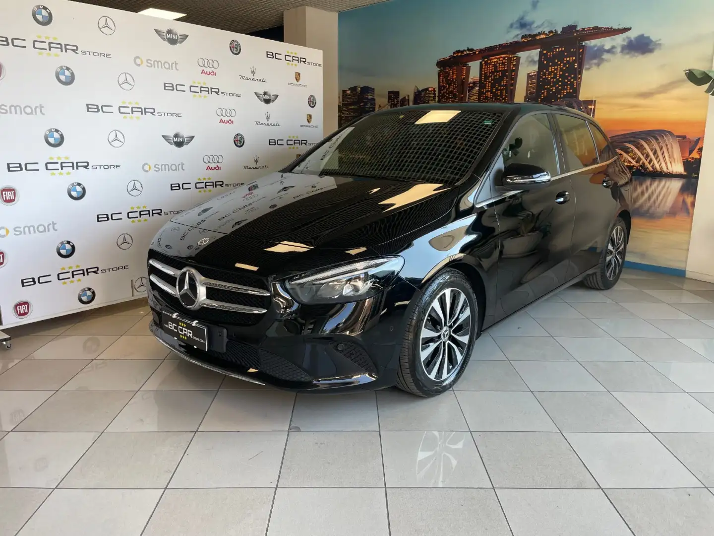 Mercedes-Benz B 180 d Automatic *FULL LED*MBUX Nero - 1