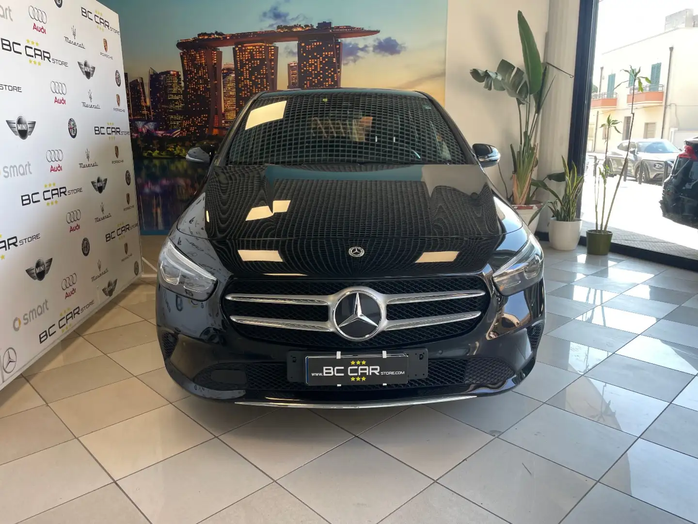 Mercedes-Benz B 180 d Automatic *FULL LED*MBUX Nero - 2