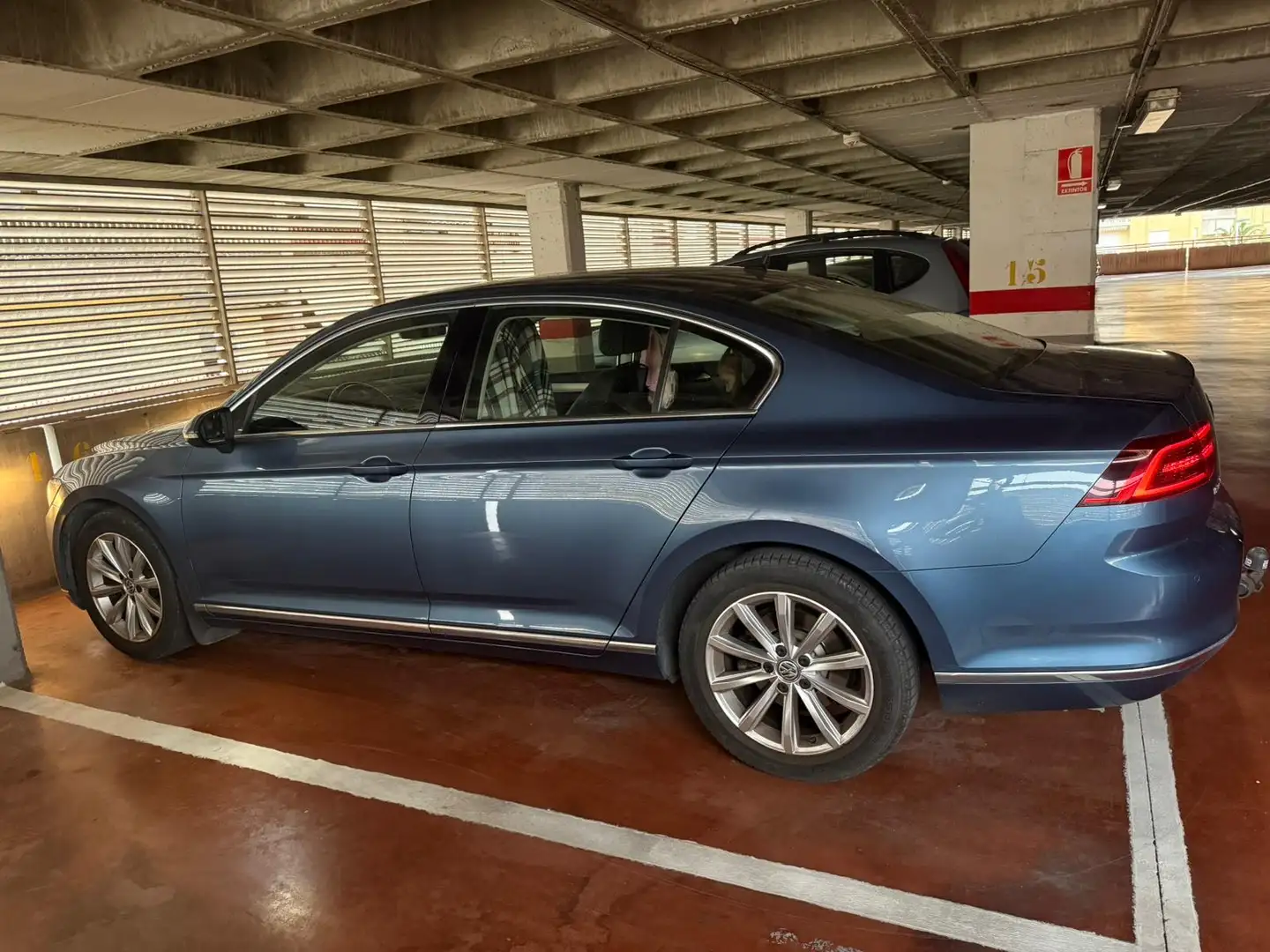 Volkswagen Passat 2.0 TDI SCR (BlueMotion Technology) Highline - 2