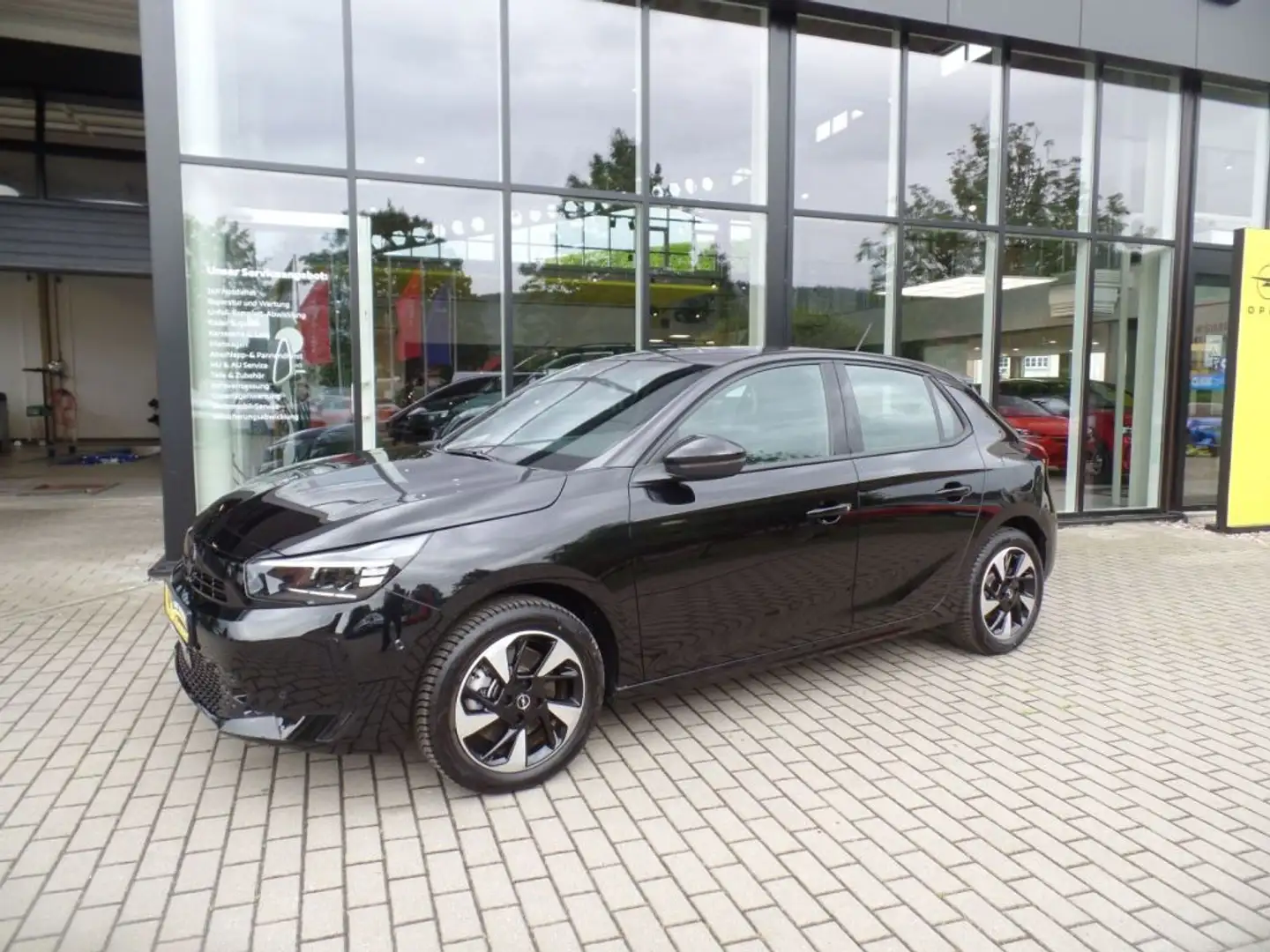 Opel Corsa-e GS Schwarz - 1