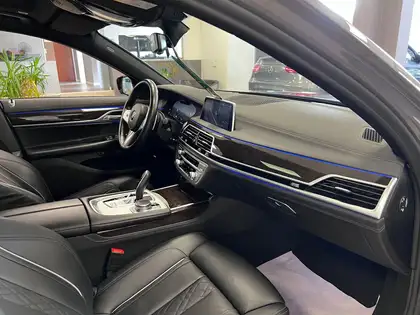 Annonce voiture d'occasion BMW 740 - CARADIZE