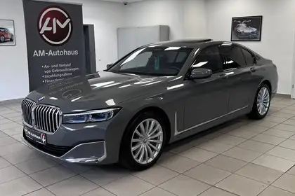 Annonce voiture d'occasion BMW 740 - CARADIZE
