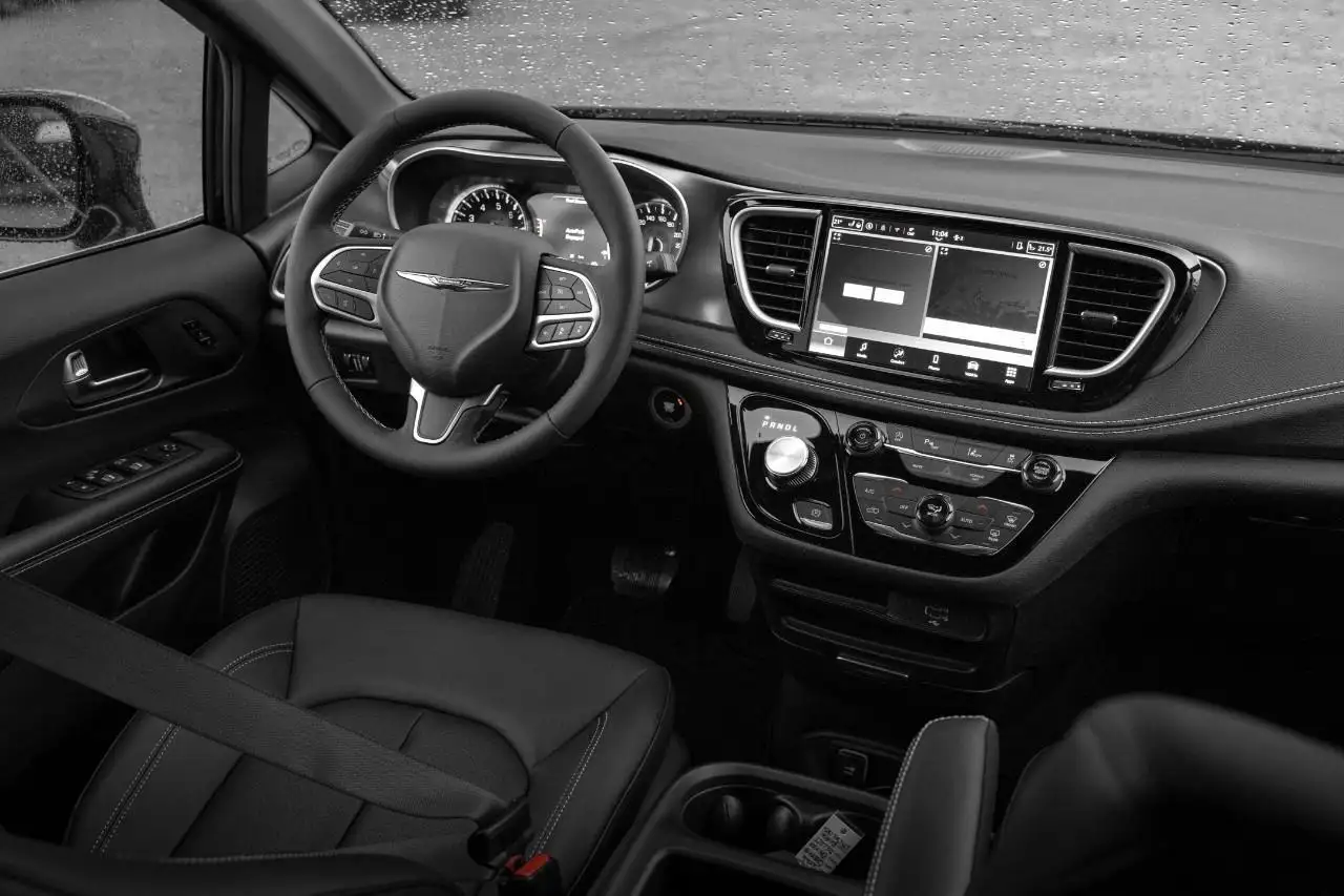 Chrysler Grand Caravan снимка Chrysler Grand Caravan