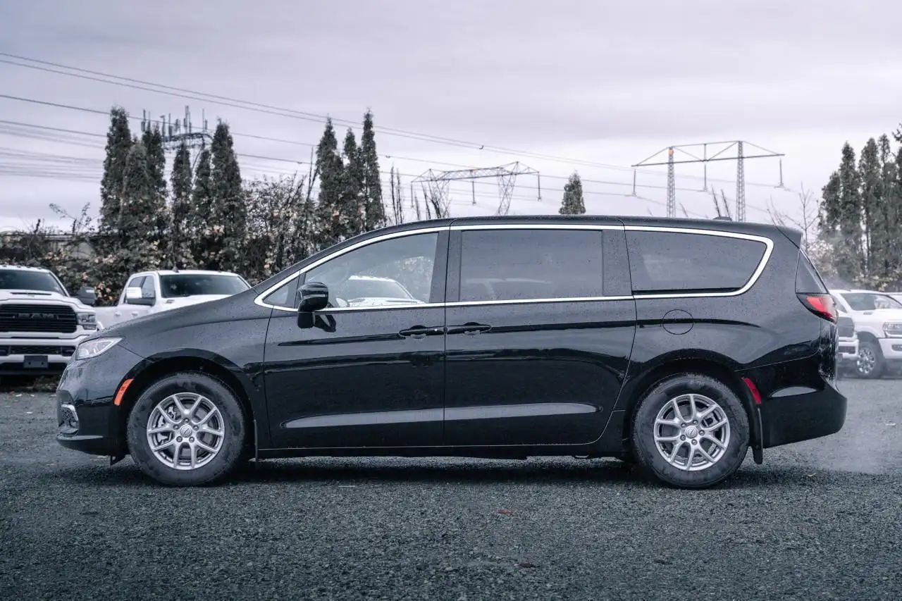 Chrysler Grand Caravan снимка Chrysler Grand Caravan