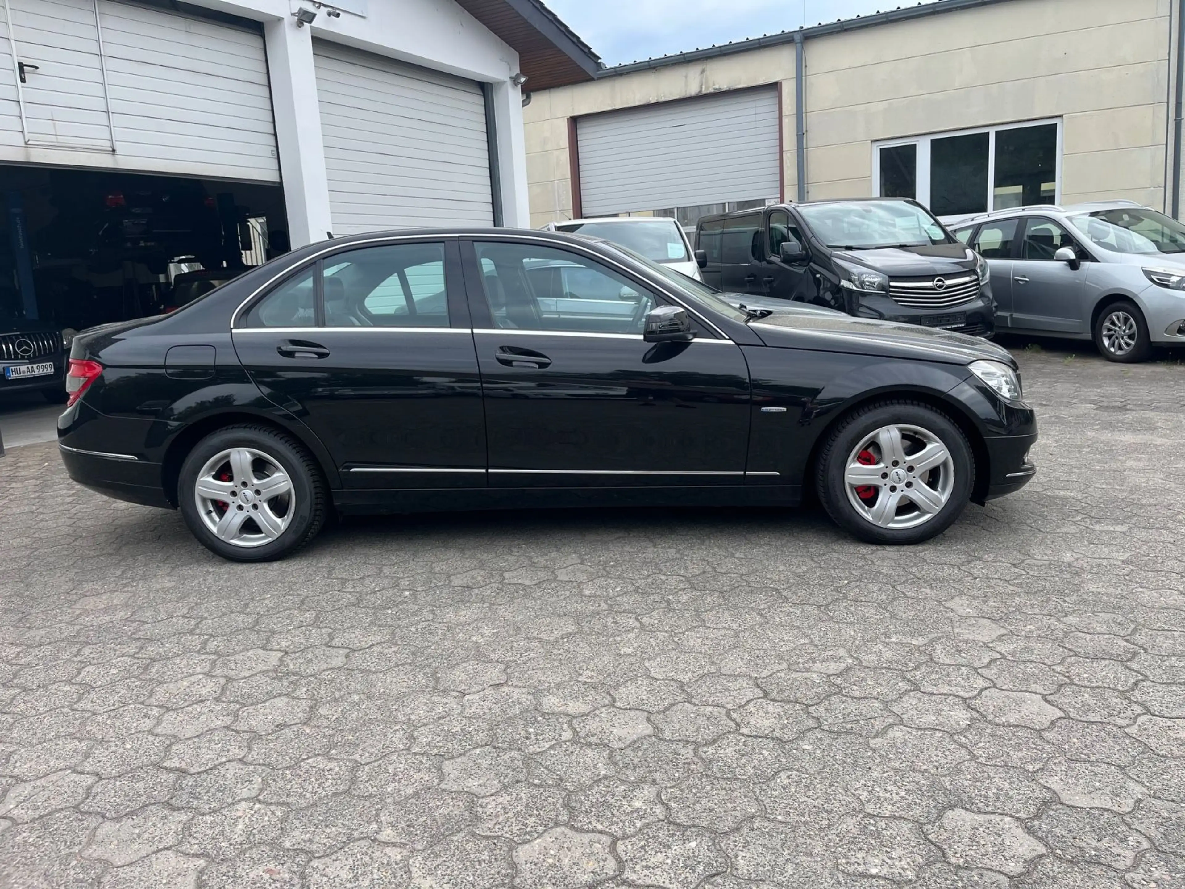 Mercedes-Benz C 250 C Limousine- BlueEfficiency-NAVI- — photo 2