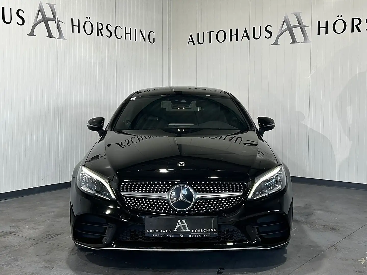 Mercedes-Benz C 220 d Coupe Aut.//AMG-PAKET//PANO//DIGITAL-Tacho// Schwarz - 2