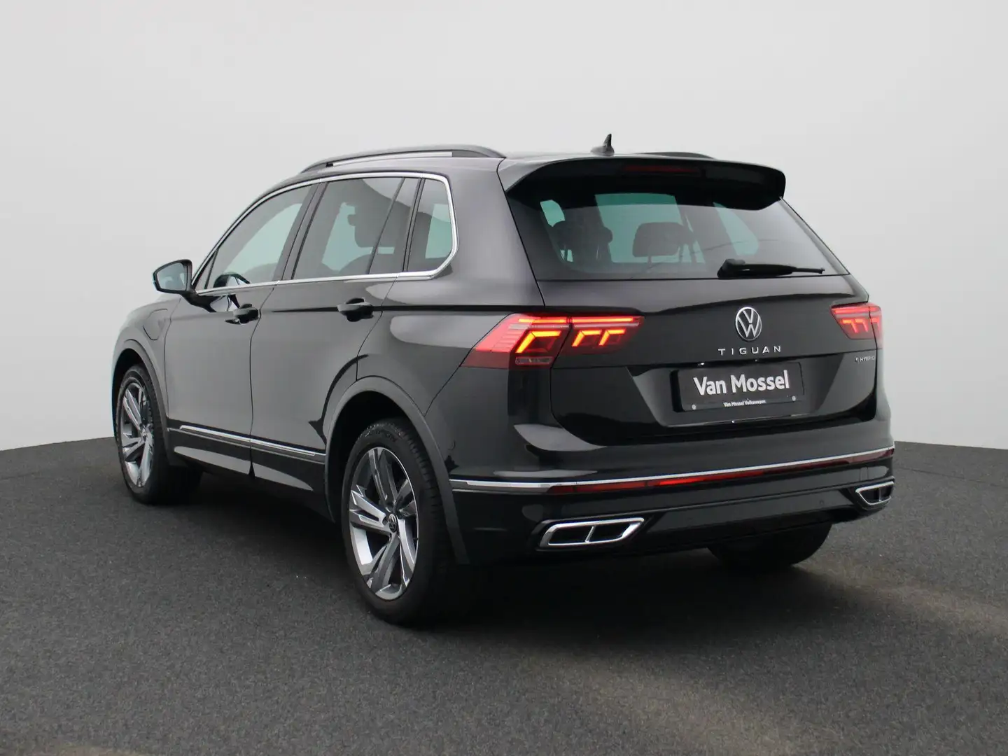 Volkswagen Tiguan 1.4 TSI eHybrid R-Line | 245 PK | Plug-IN | | Auto Noir - 2