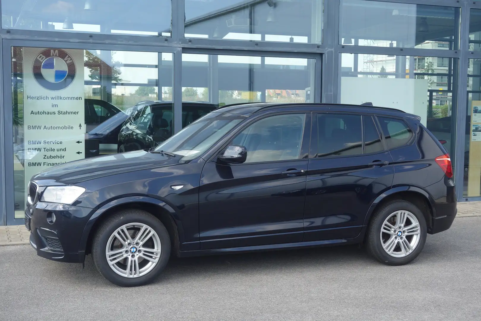 BMW X3 xDrive20d M Sportpaket HiFi Xenon Pano.Dach Noir - 2