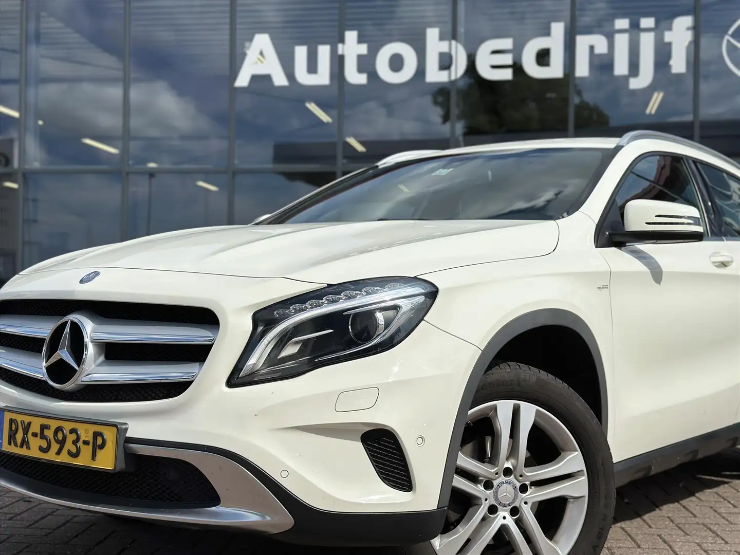 Mercedes-Benz GLA 180 GLA180 1.6 90KW AUT7 Wit - 2