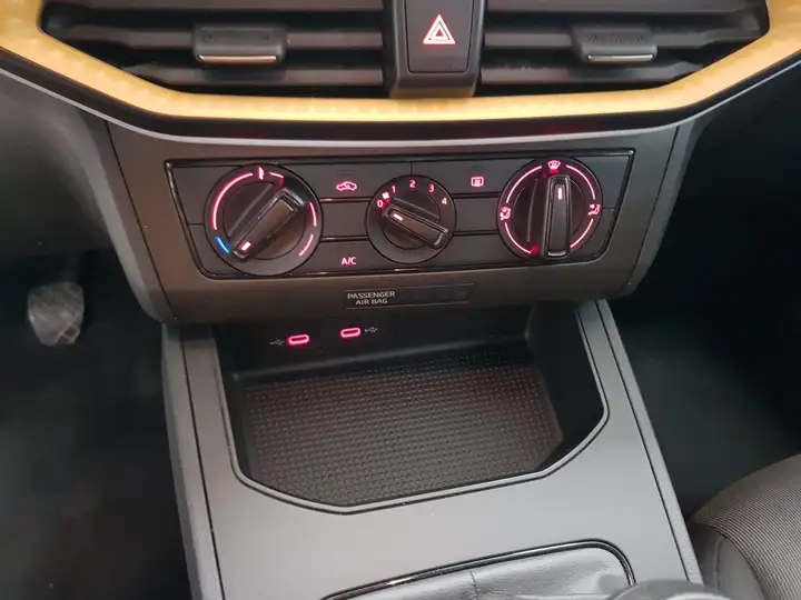 SEAT Ibiza 2023, foto 13