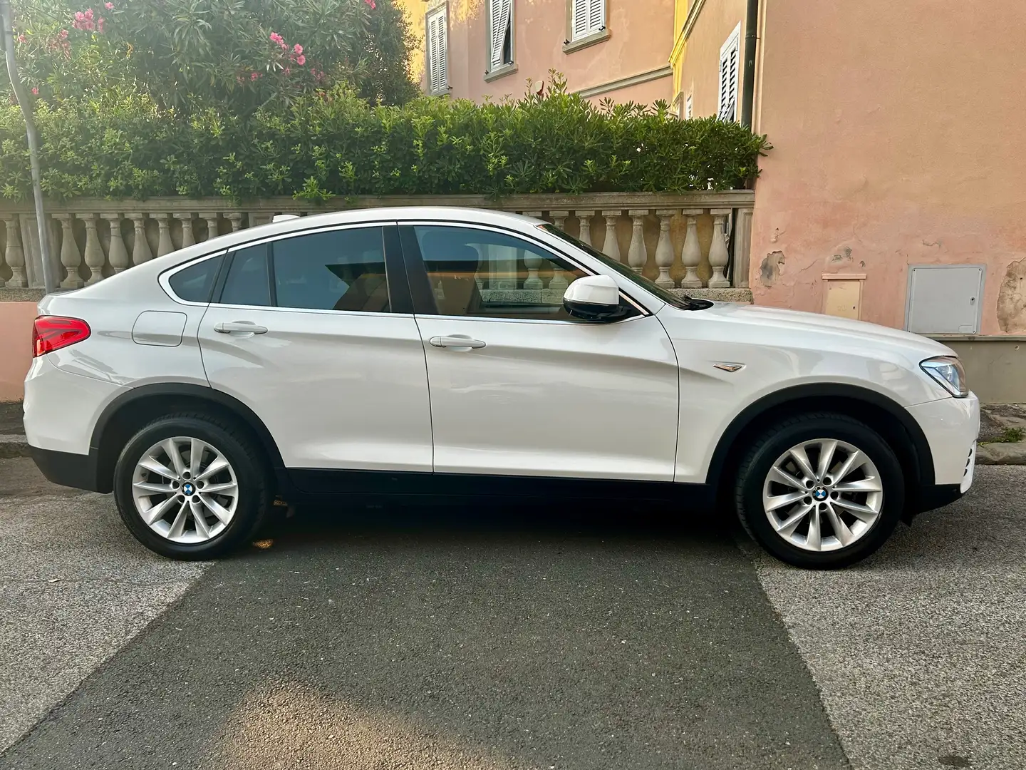 BMW X4 X4 F26 xdrive20d Business Advantage auto Weiß - 1
