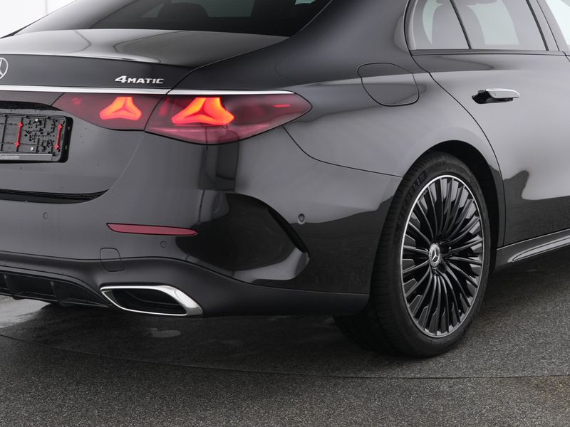 Mercedes-Benz E 400 e 4M *AMG+PANO+AIRMAT+NIGHT+DIGITAL+HAL+20 — photo 4