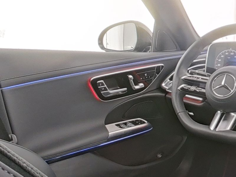 Mercedes-Benz E 400 e 4M *AMG+PANO+AIRMAT+NIGHT+DIGITAL+HAL+20 — photo 5