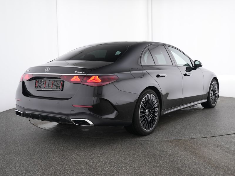 Mercedes-Benz E 400 e 4M *AMG+PANO+AIRMAT+NIGHT+DIGITAL+HAL+20 — photo 2