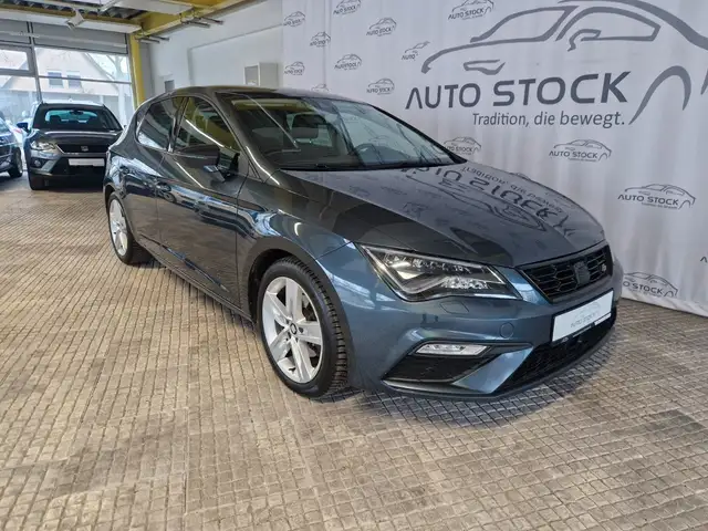 SEAT Leon FR 1.5 TSI Navi LED ACC PDC Sitzheizung AHK