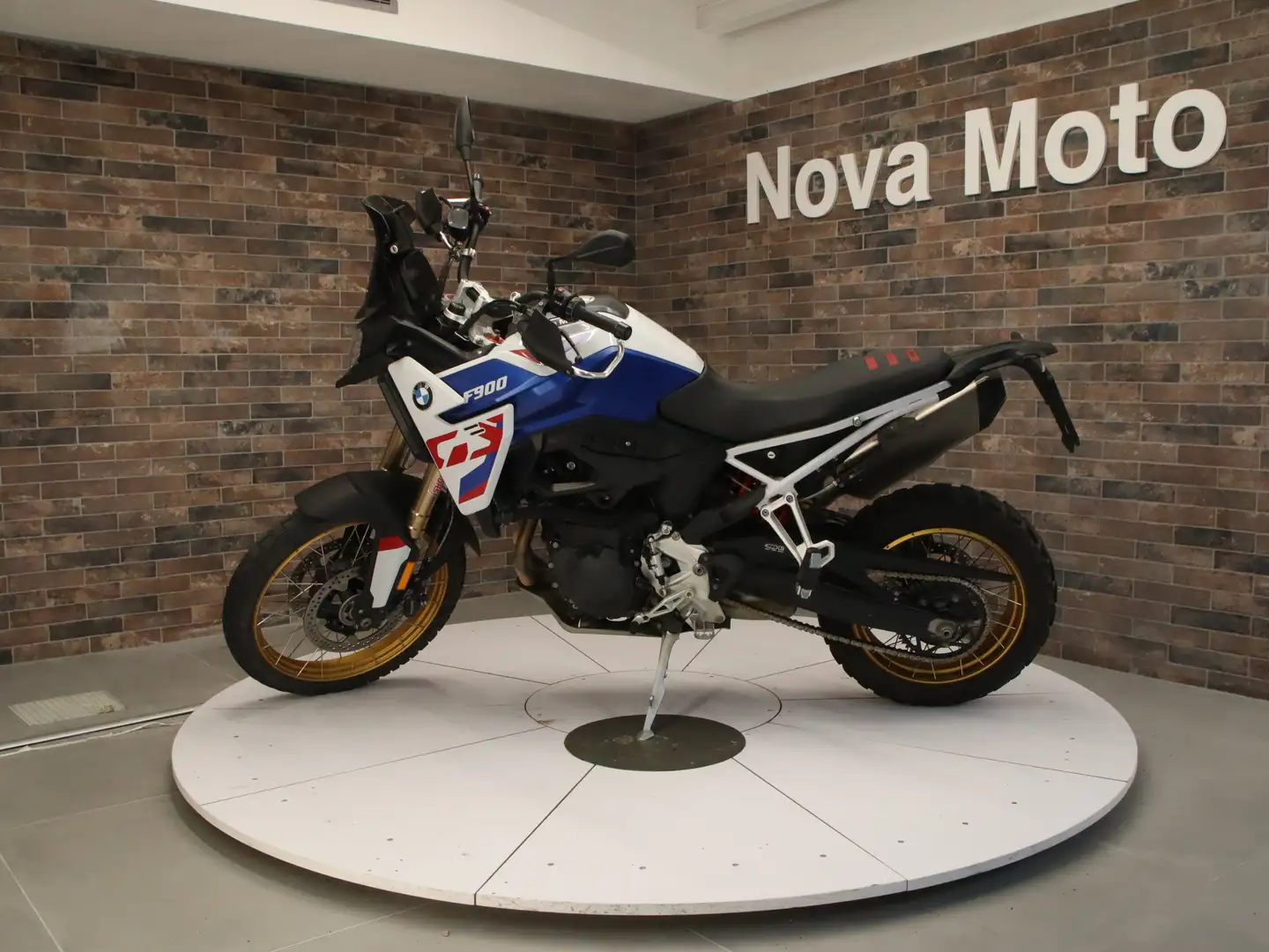 BMW F 900 GS MY24 Bianco - 1