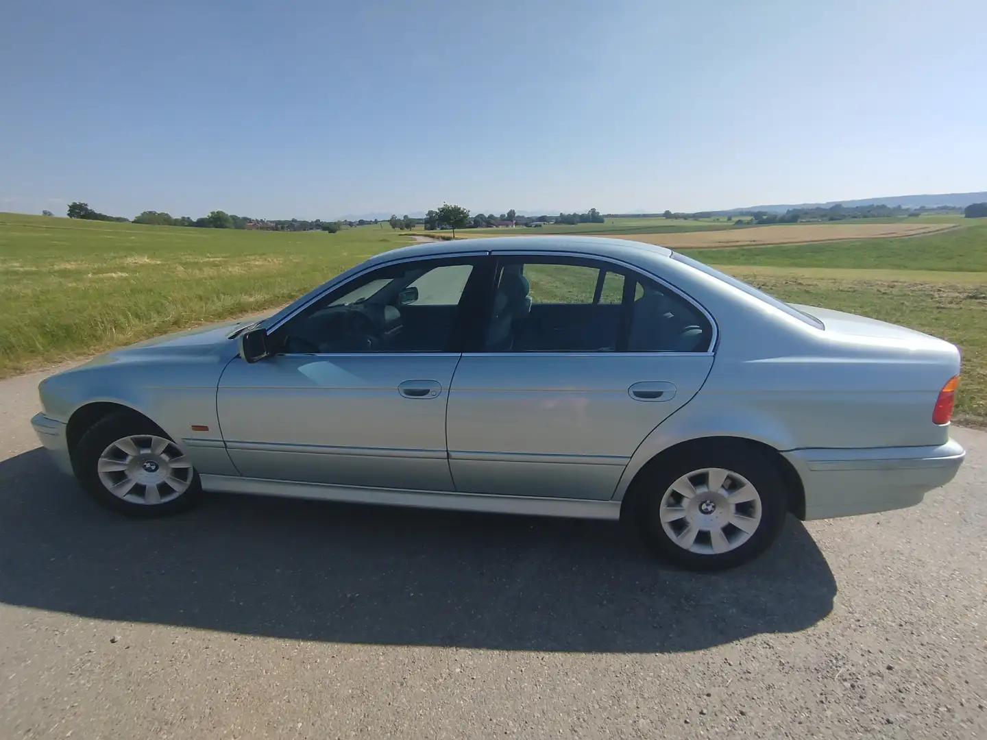 BMW 525 i Zielony - 2