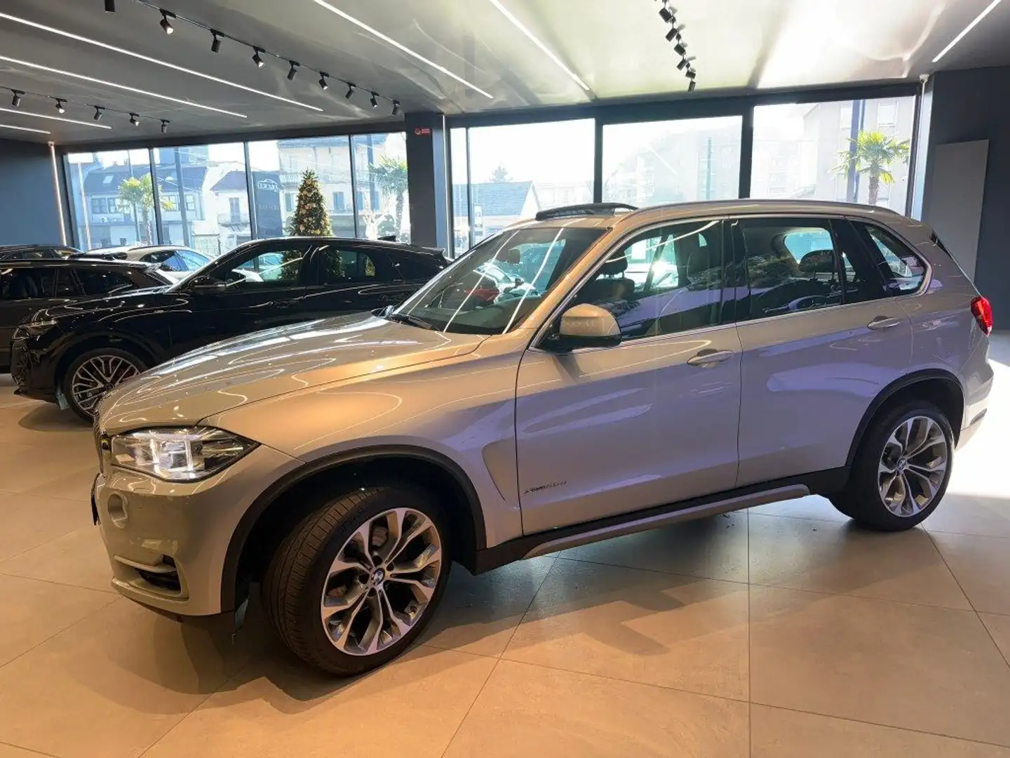BMW X5 xDrive25d Luxury - PREZZO SENZA FINANZIAMENTO Gris - 2