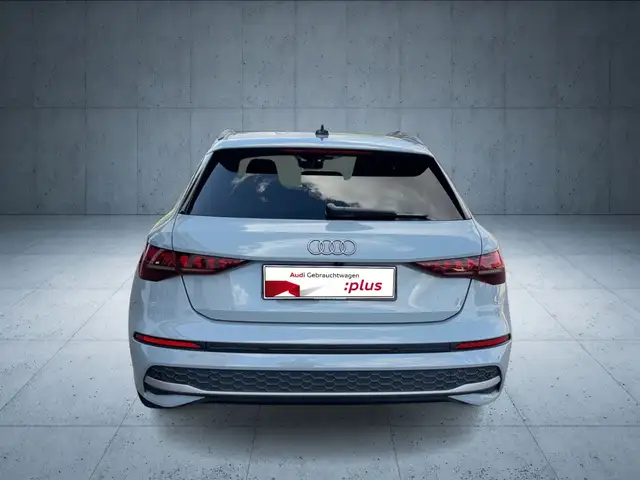 Audi A3 view 4