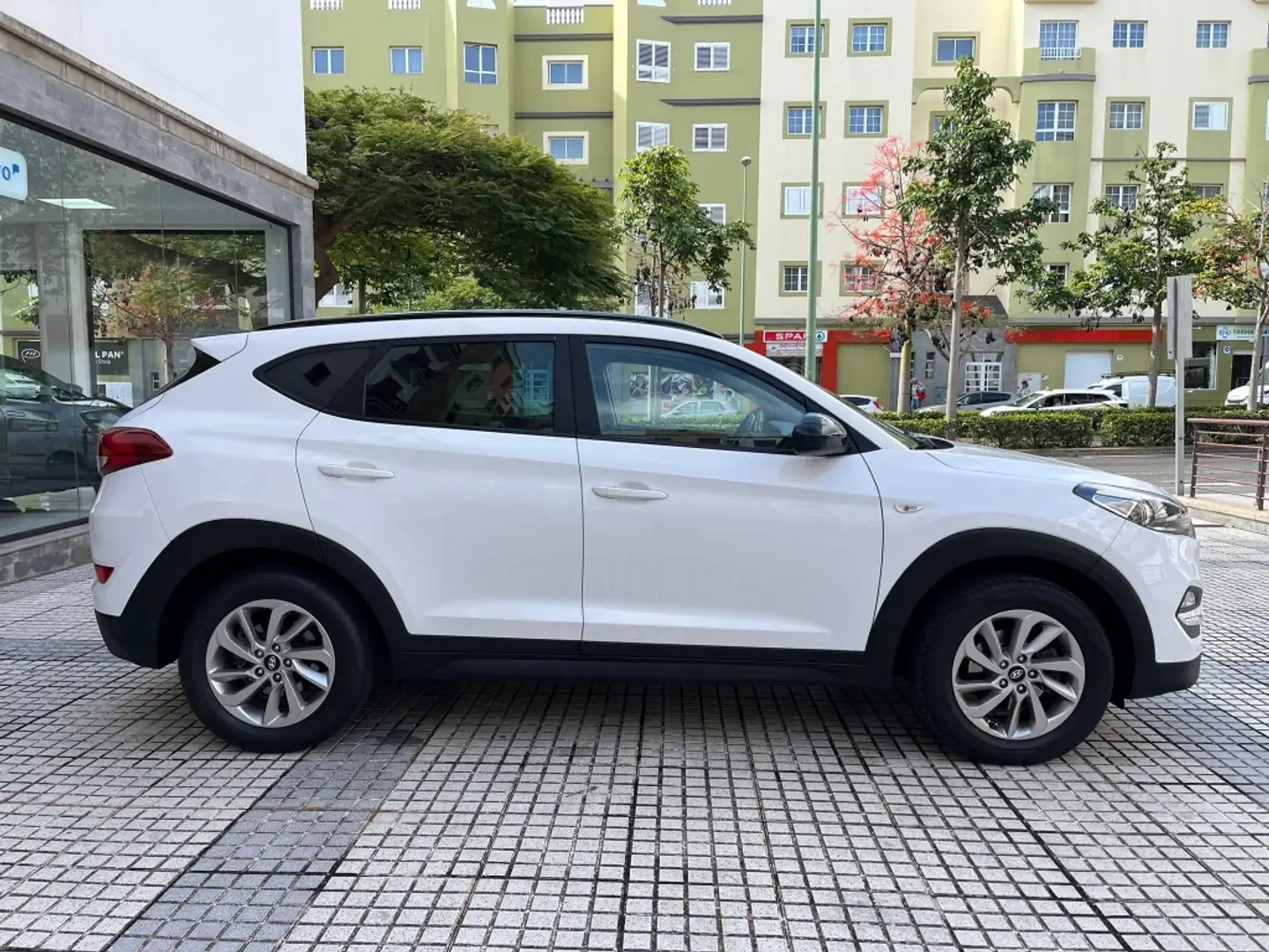 Hyundai TUCSON 1.6 GDI BD Tecno 4x2 131 Blanco - 2