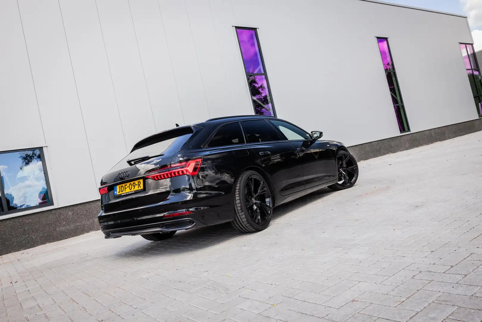 Audi A6 Avant 55 TFSI quattro S edition V6 340PK | Matrix Zwart - 2