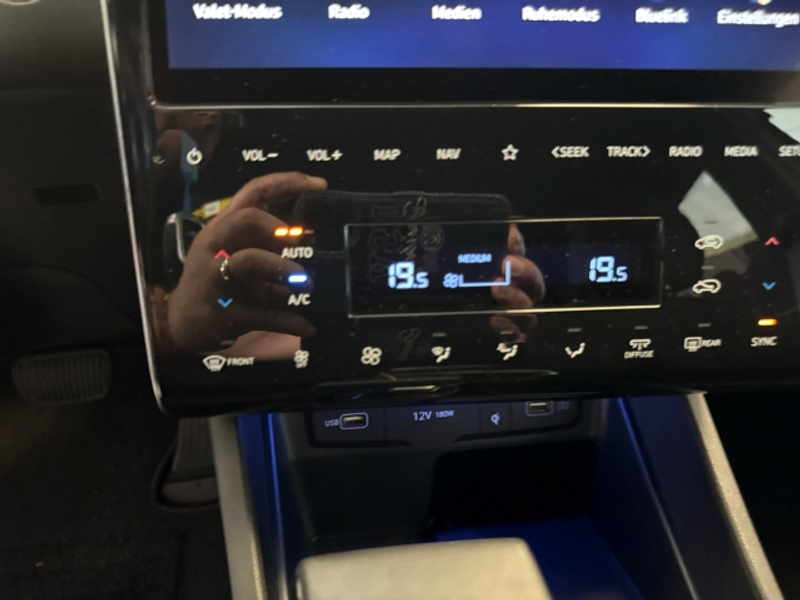 Hyundai TUCSON Edition 30+ Mild-Hybrid -PDC v&h - Klimaautomatik — photo 15
