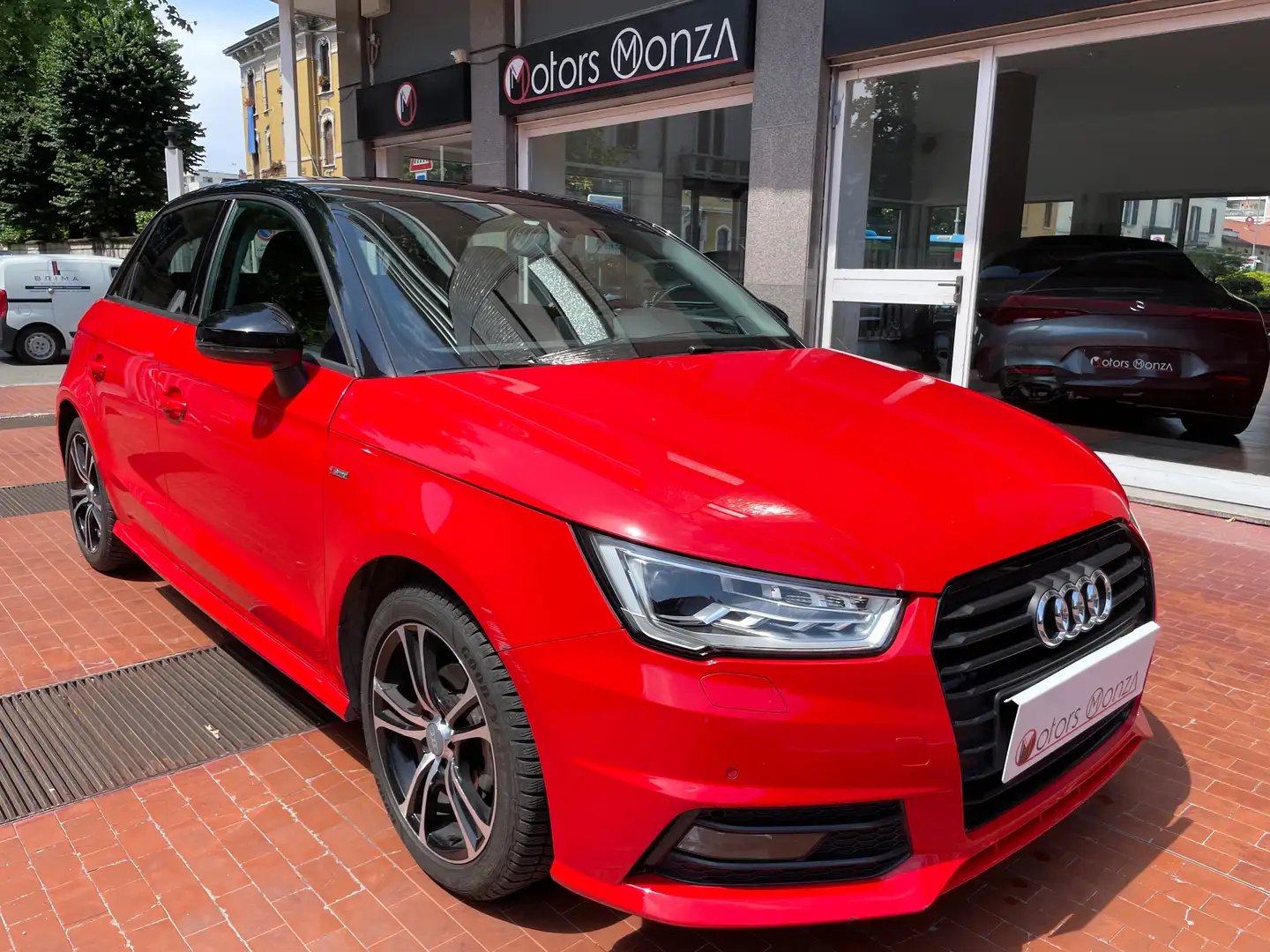 Audi A1 Sportback 1.0 tfsi S-LINE  95cv s-tronic-neopate Rosso - 2