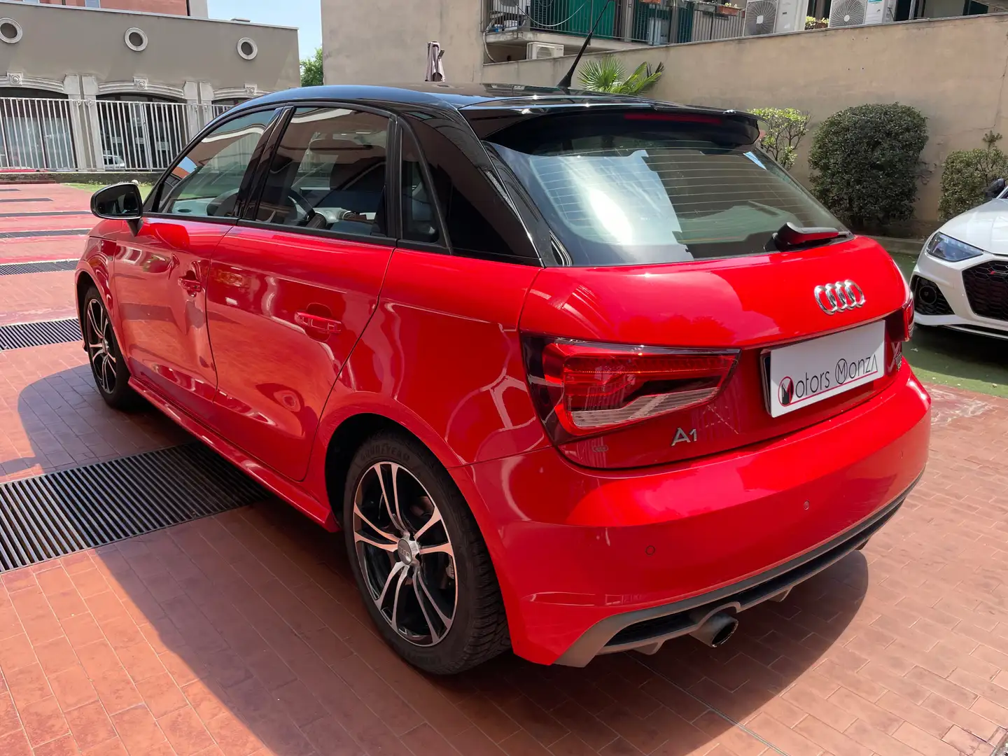 Audi A1 Sportback 1.0 tfsi S-LINE  95cv s-tronic-neopate Rosso - 2