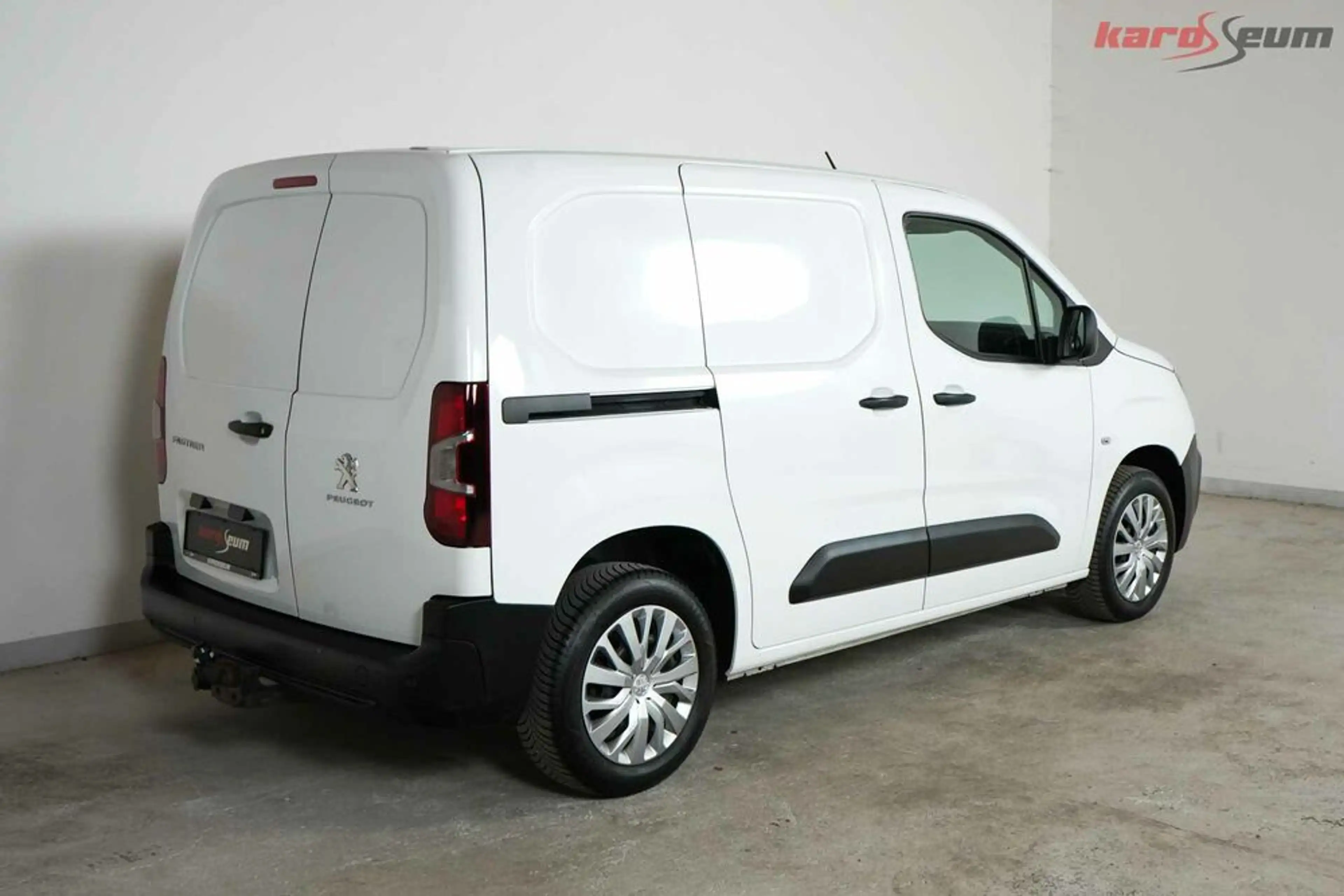 Peugeot Partner Premium L1 | GEWERBEFAVORIT | AHK — photo 7