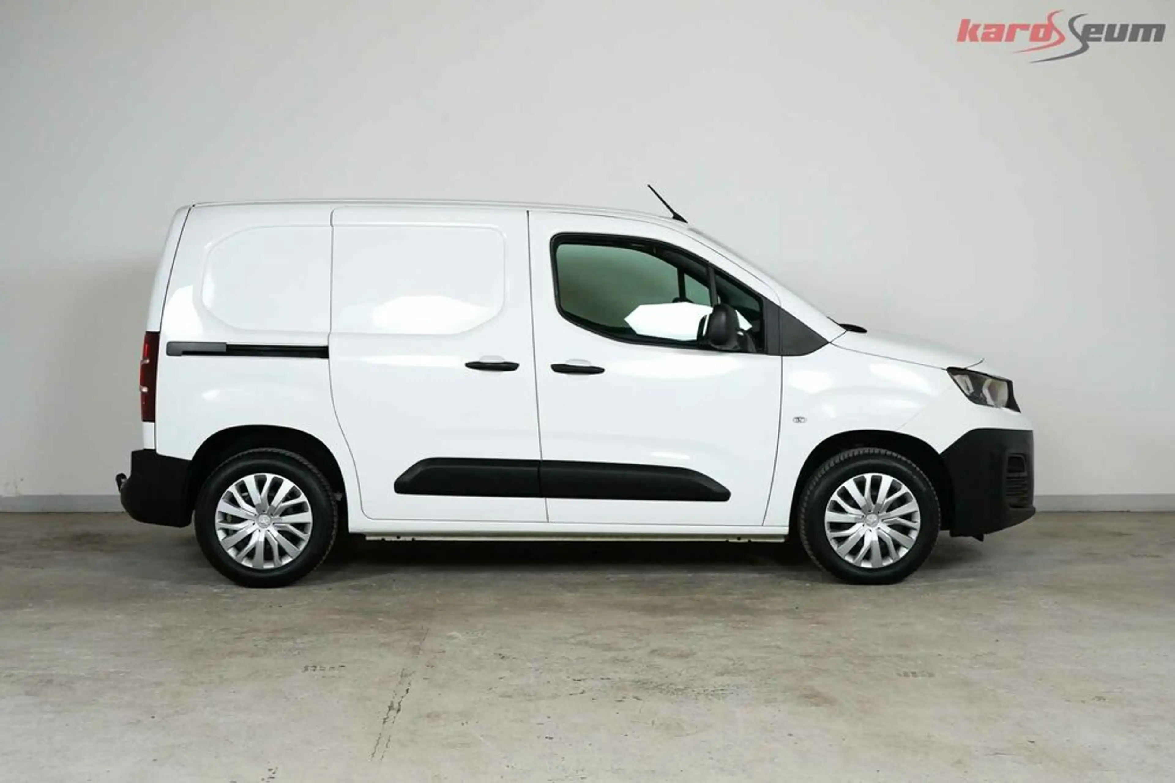 Peugeot Partner Premium L1 | GEWERBEFAVORIT | AHK — photo 4