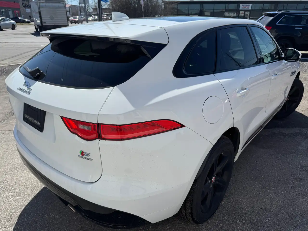 Jaguar F-Pace снимка Jaguar F-Pace
